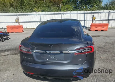2017 Tesla Model S из США, поврежденный, VIN 5YJSA1E23HF204729